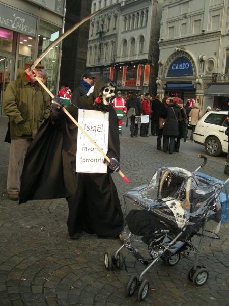 [1Europe-Palestine13.jpg]