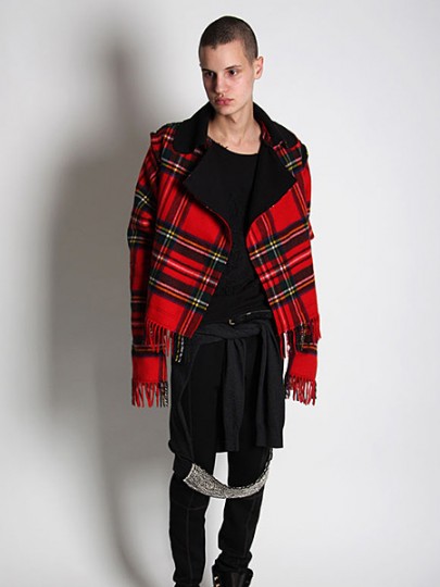 [jw-anderson-fall-2010-preview-okini-selectism-1-405x540.jpg]