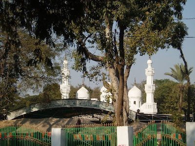 f mosque108m 205fe22 Bagh e Awaam Public Garden Mosque Hyderabad AP
