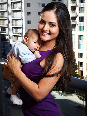 Women+breastfeeding+husband+video