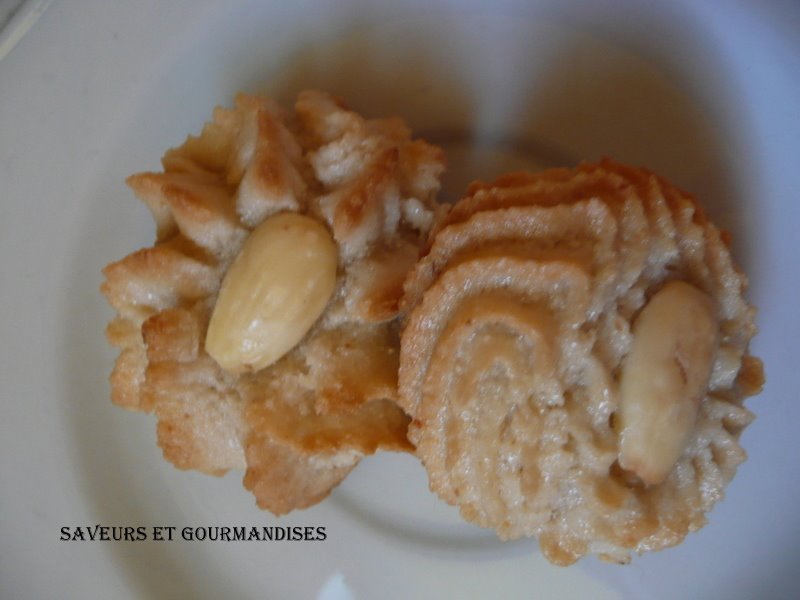 [petits+fours3.JPG]