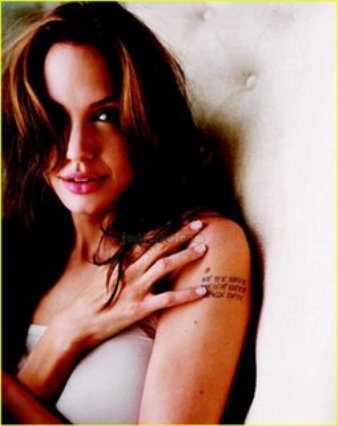 [Angelina+Jolie+4.jpg]
