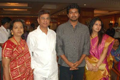 comedy actor vijay sai family photos cute vijay with family funtion tamil actors photos comedy actor vijay sai family photos cute vijay with family funtion tamil actors photos
