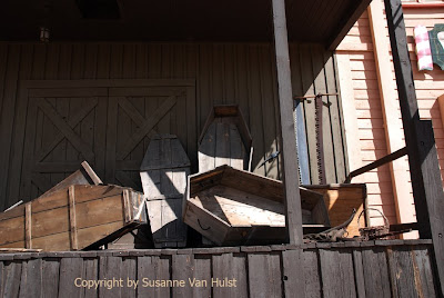 Coffin Maker