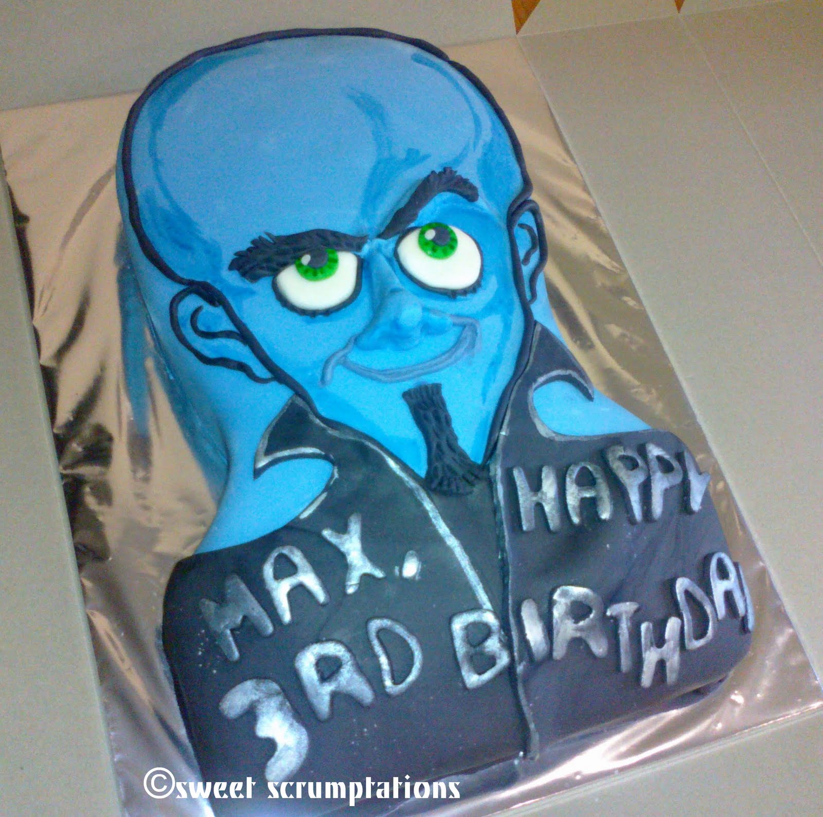 Megamind Cake