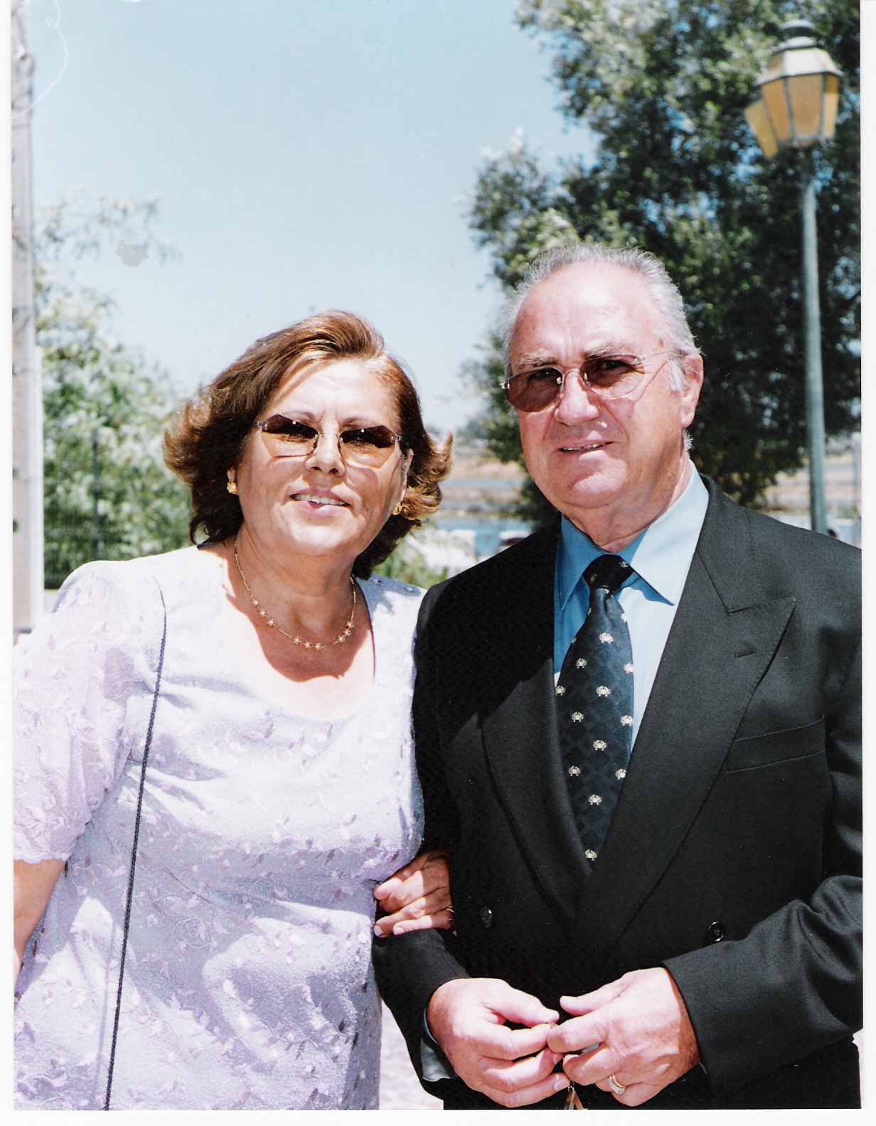 [CASAL+FRAQUEZA.jpg]