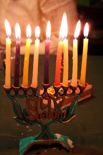 [menorah.jpg]
