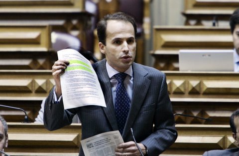 [LP%20Bancada%20papel.jpg]