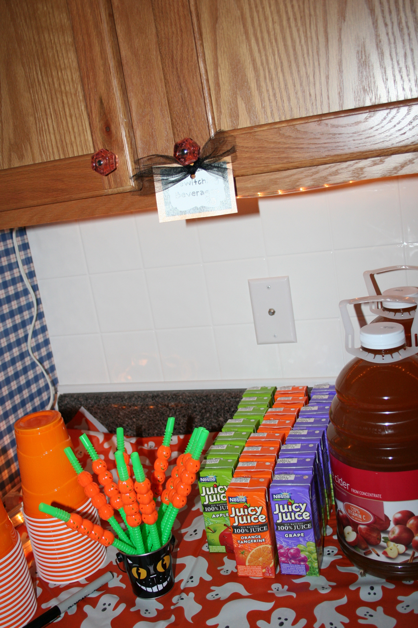 Moo Moo's & Tutus Halloween Bash 2010