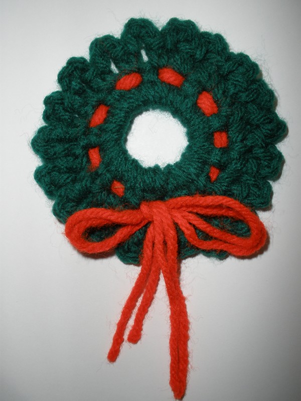 [wreath+pin.JPG]