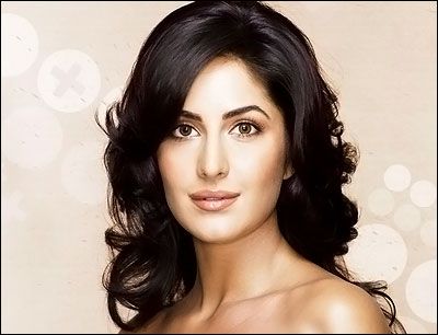 10 Most Kissable Lips Of Sexy Ladies.