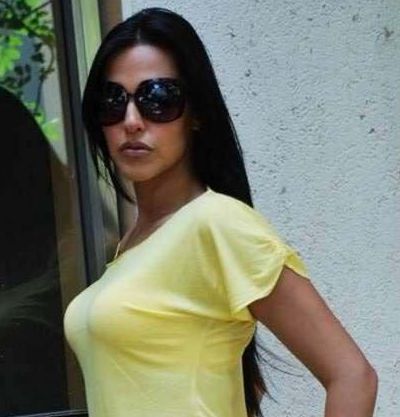 Hot+neha+dhupia+in+de+dana+dan