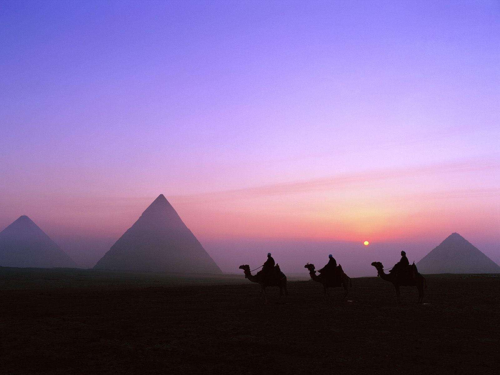 エジプト ピラミッド ラクダ 絶景 1600x10 絶景 の壁紙に 壁紙にしたい程美しい風景画像2 絶景写真 Naver まとめ