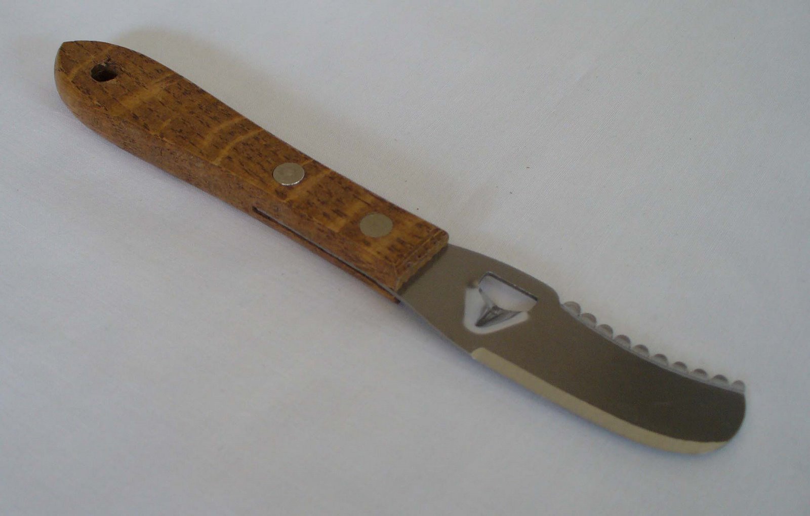 [knive+1.JPG]