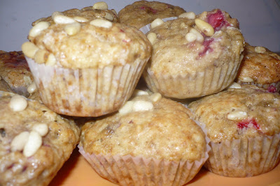 Articole culinare : strawberry-banana muffins