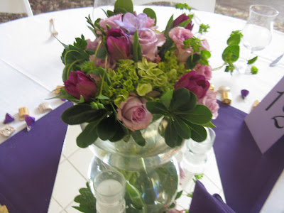 Tulip Wedding Centerpieces on The Other Centerpieces Were Tall Glass Cylinders With Purple