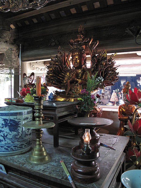 [Quan-Am-chua-Ha.jpg]