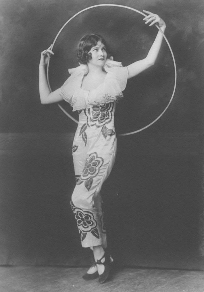 [zieg-girl-409.jpg]