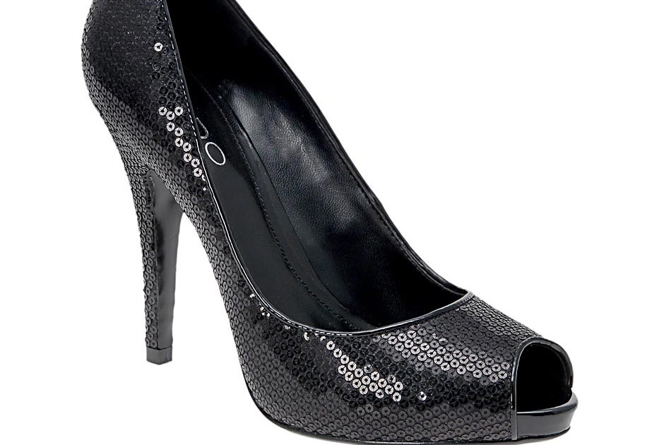 Evelyn Tan Selling Aldo Shoes / Killer Heels Size 36