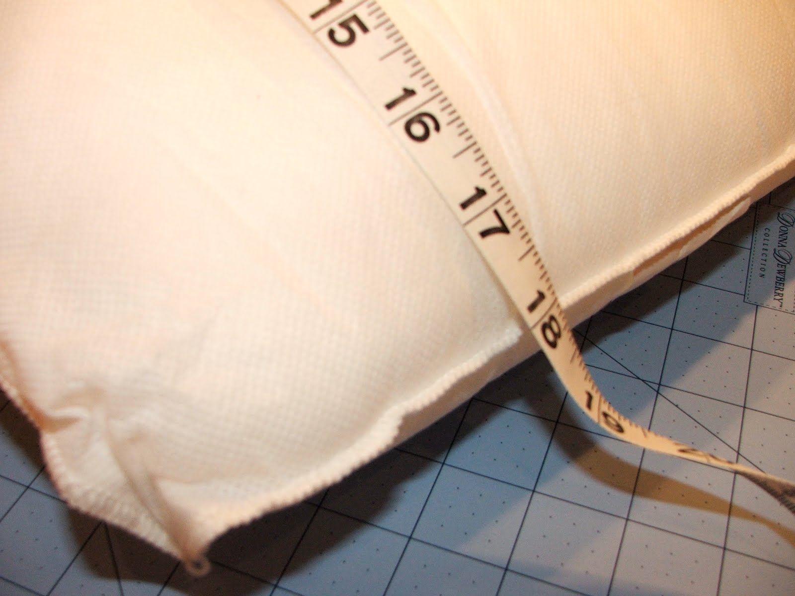 Artfully Caroline Tutorial Ruffled pillowcase