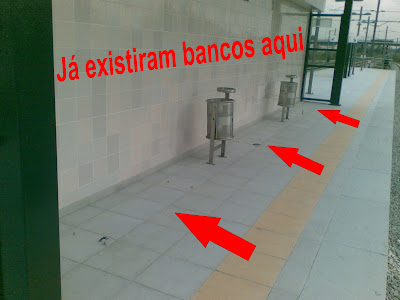 Bancos furtados nas estações da REFER