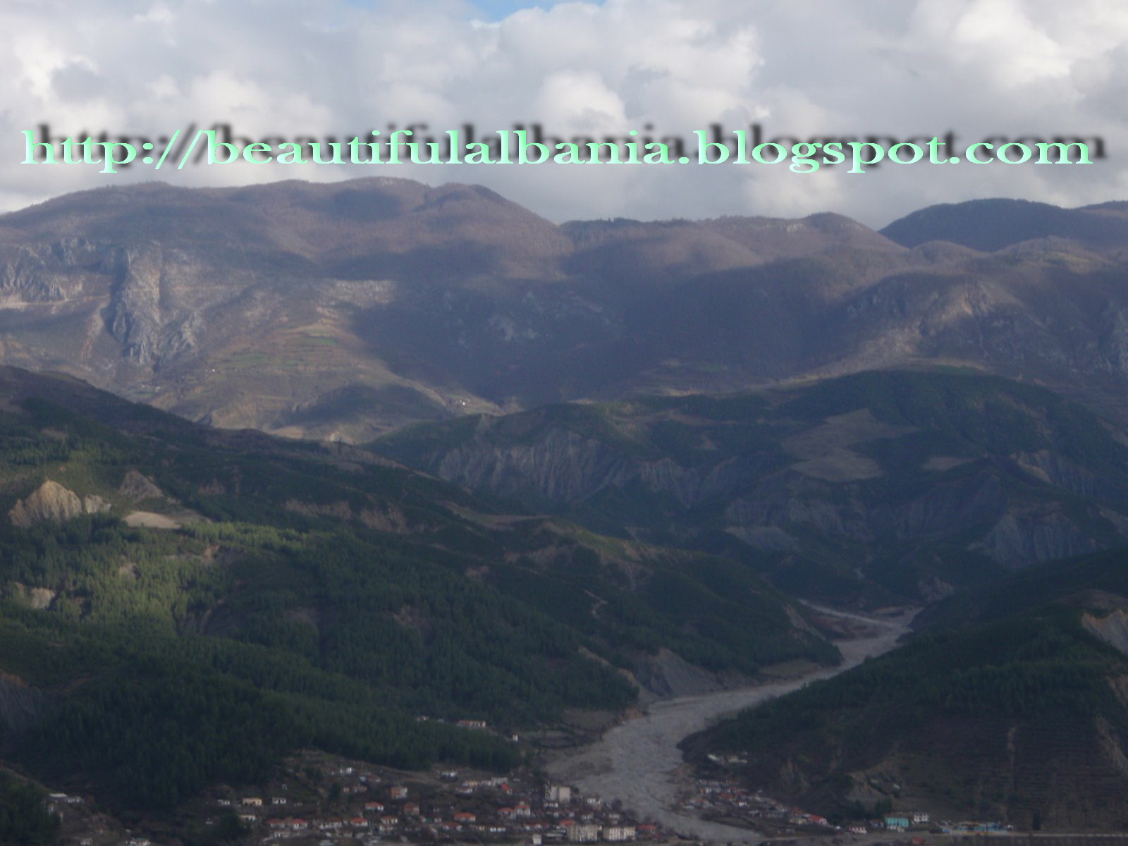 [albania-mountains-749847.jpg]