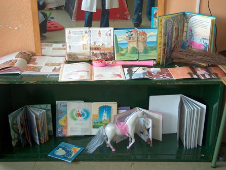 [libros+rinconw.bmp]