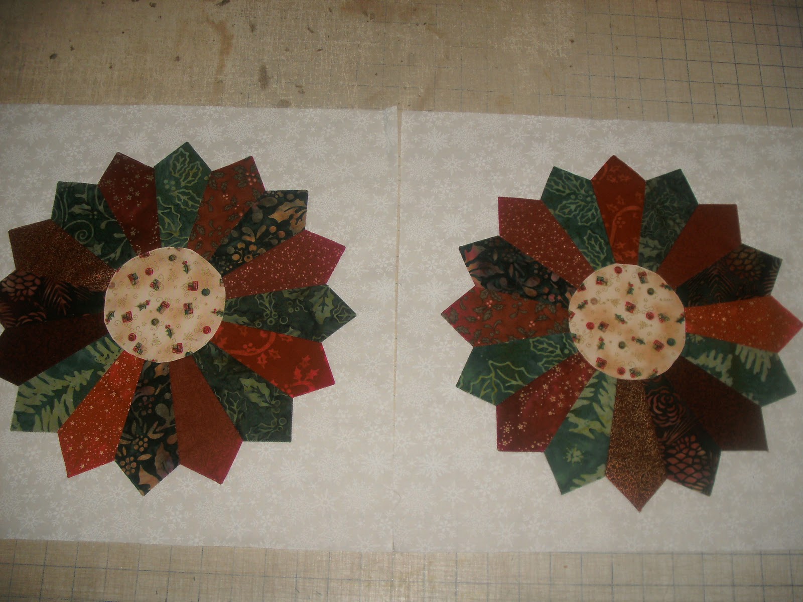 Sunshower Quilts Christmas Dresden Plates!