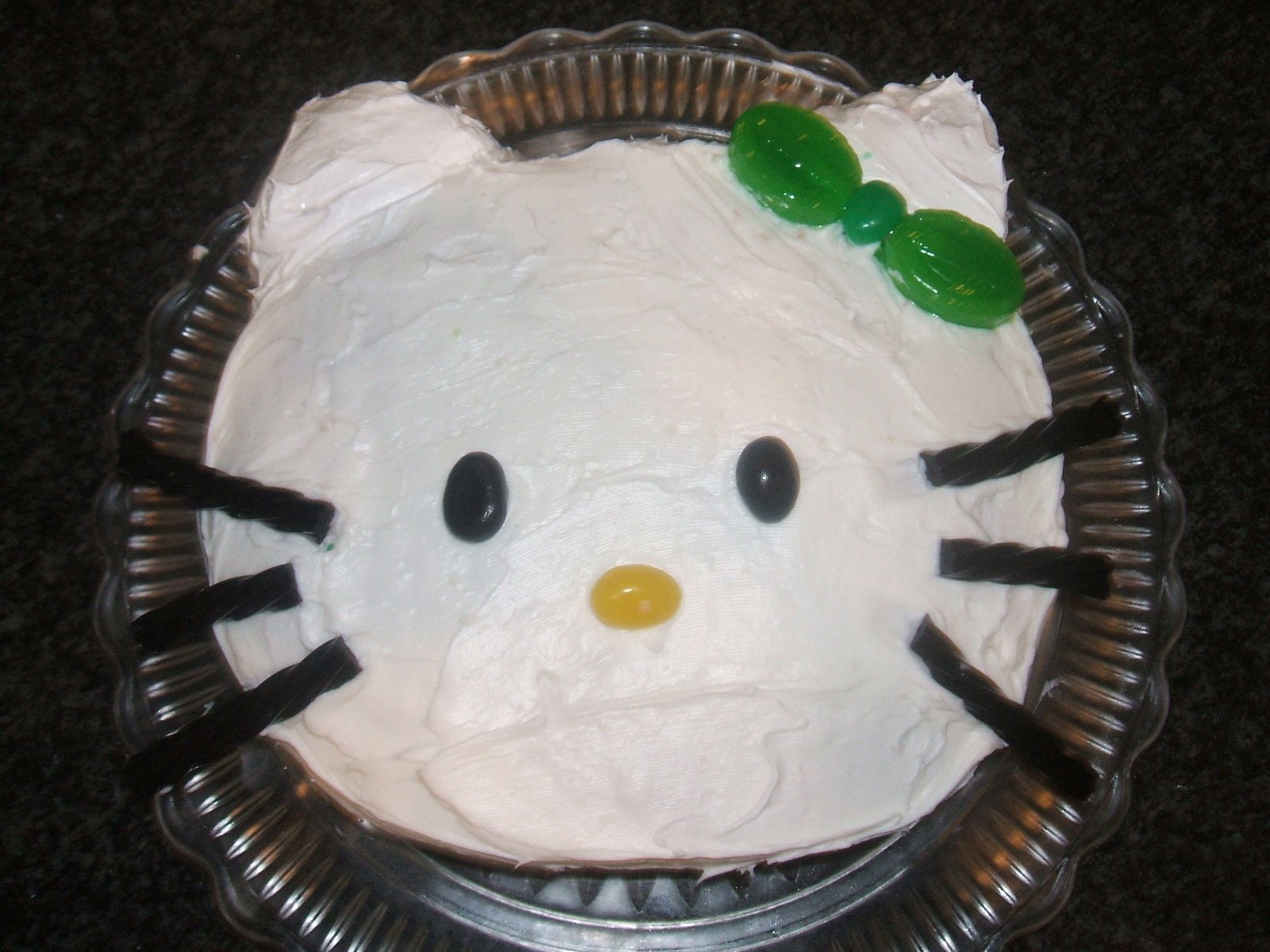 [2009-07-16+Hello+Kitty+Cake.JPG]
