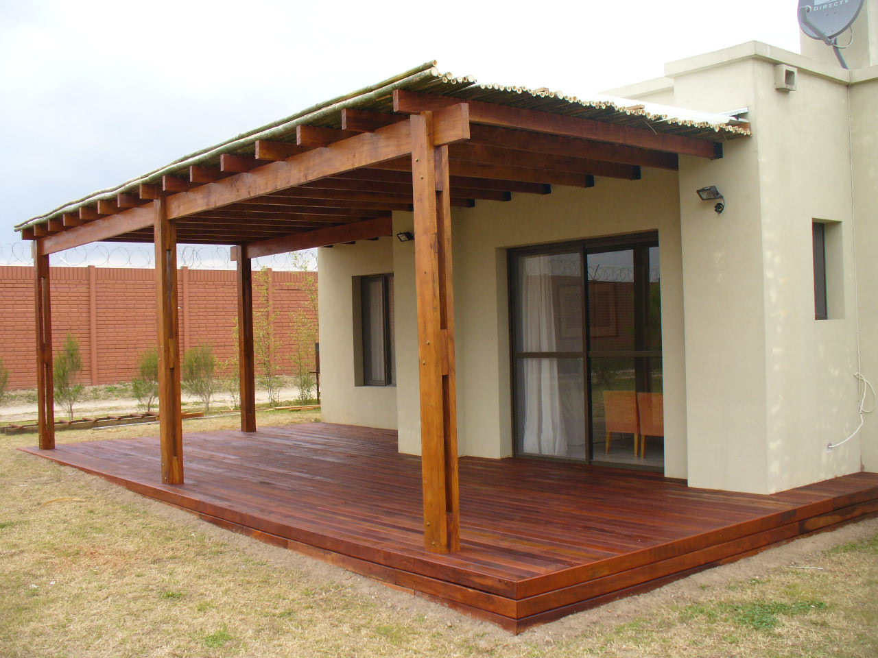 .: Pérgolas con cubierta