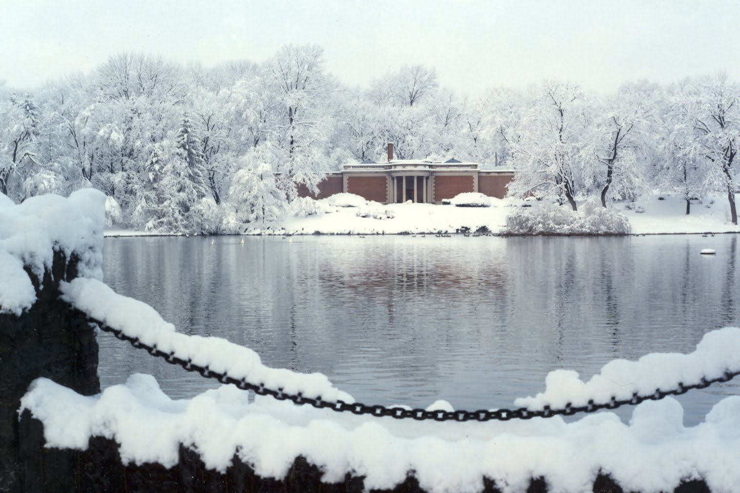 [city-park-snow2.JPG]