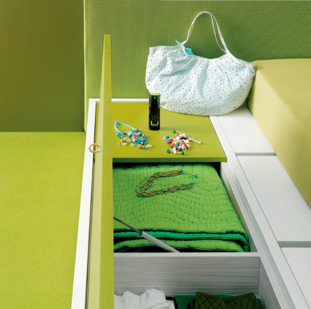 DORMITORIO MINIMALISTA VERDE MANZANA Y BLANCO via www.dormitorios.blogspot.com DORMITORIO MINIMALISTA VERDE MANZANA Y BLANCO via www.dormitorios.blogspot.com