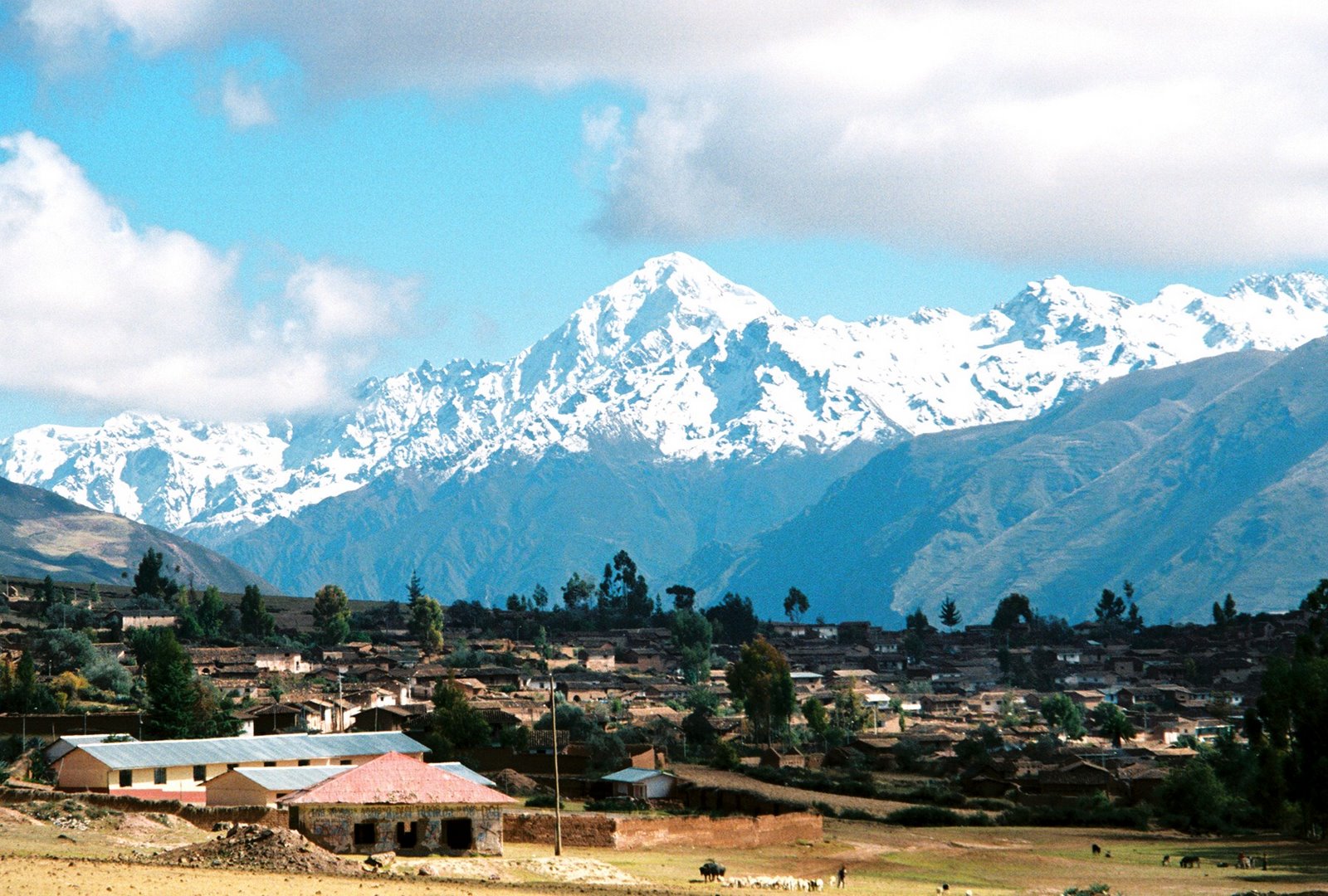 [Sacred+Valley+Andes.jpg]
