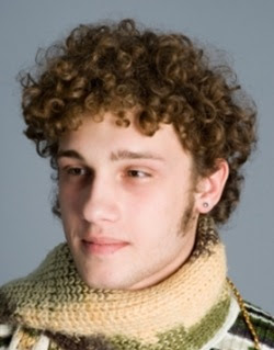 pelo rizado hombres