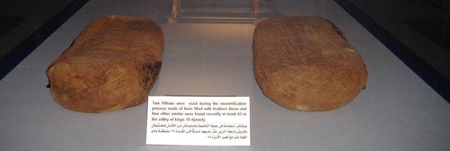 Museo de Luxor - Página 2 Small+pillows