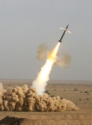 [Iranian+Missile+launch+-+Zelzal+1.jpg]