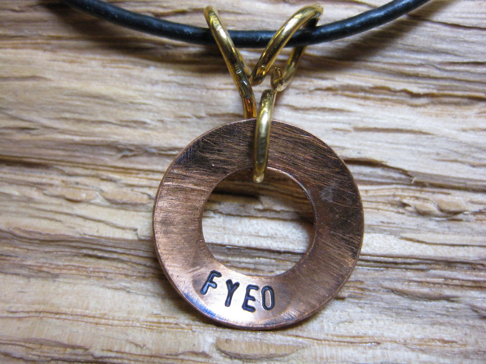 GeltDesigns Make a Pendant Bail