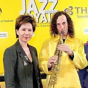 Juthamas and Kenny G promoting a jazz festival -- another TAT project.