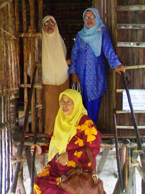 Kembara Insan / Engineer's Blog: Mek,Kak Moh & Kak We Sah > Rentas