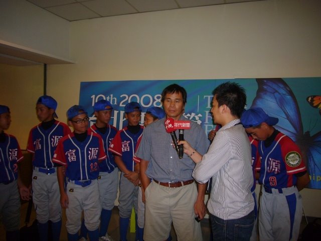 [BaseballBoys-5.JPG]