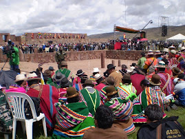 CEREMONIA SIMBOLICA EN TIWANAKU