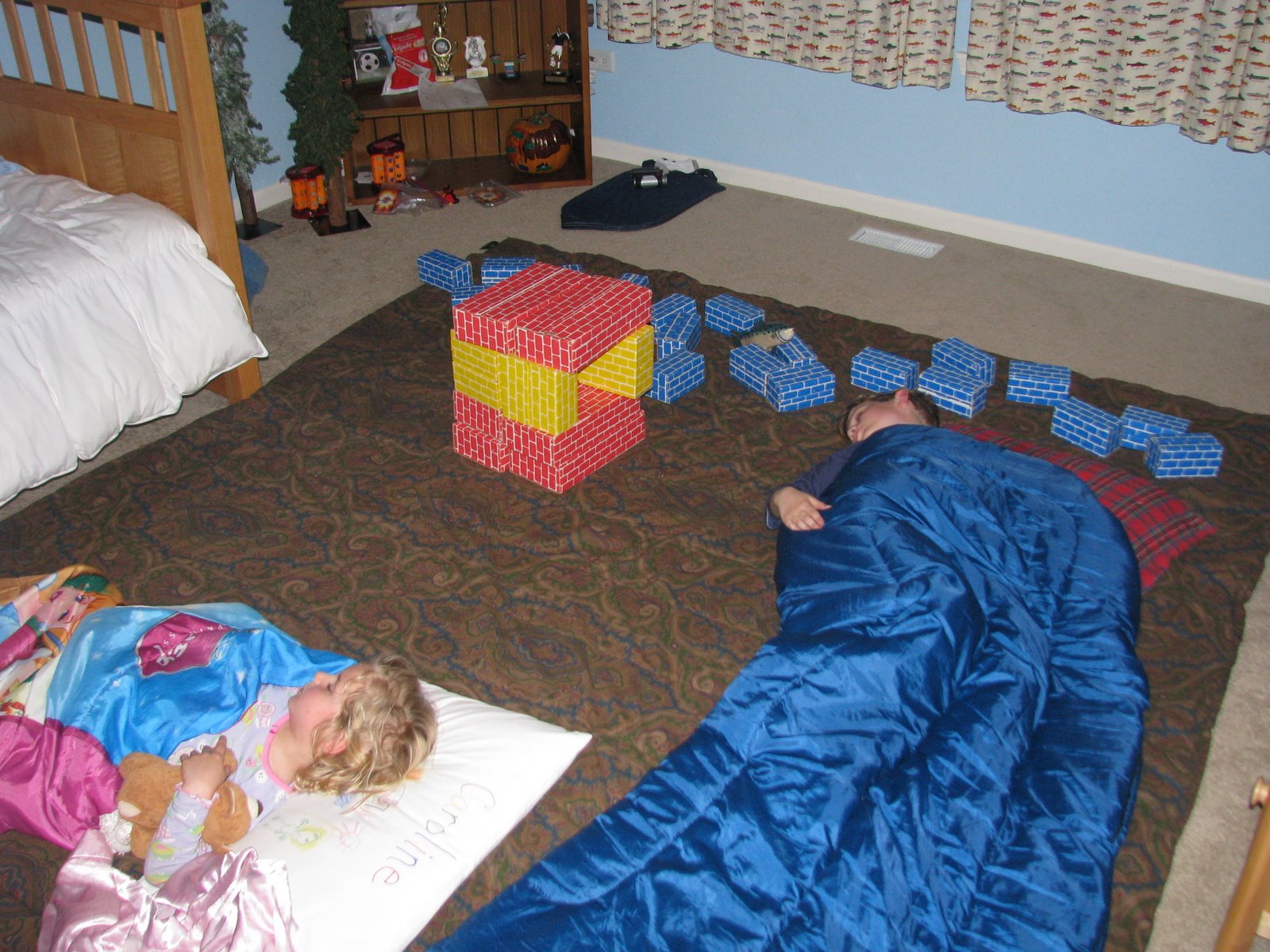 [camping+inside+002.JPG]