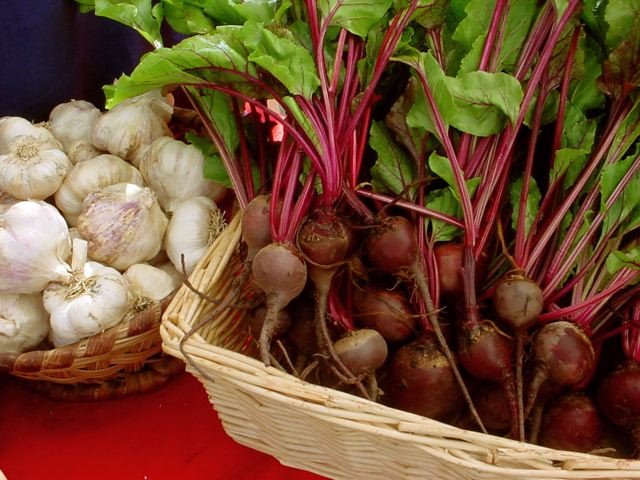 [garlic+and+beets.jpg]