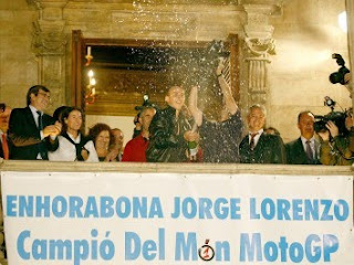 Lorenzo receives a memorable welcome in Mallorca http://motogp-f1-races.blogspot.com