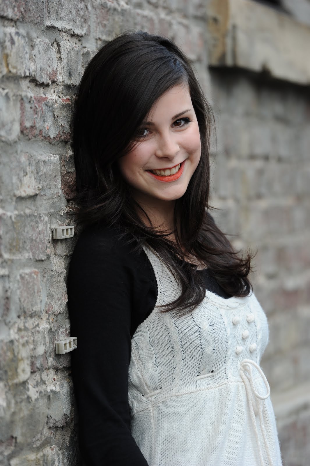 http://3.bp.blogspot.com/_Kw2OYypu5uc/S8MJmE31WxI/AAAAAAAAAN8/WldjwcqJXvg/s1600/Lena_Meyer-Landrut_087.jpg