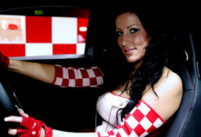 http://3.bp.blogspot.com/_L-XlgbsEZfg/STawh-WzHdI/AAAAAAAAIXc/KPvQ-20so6I/s400/NewAbarth500_Essen2.jpg