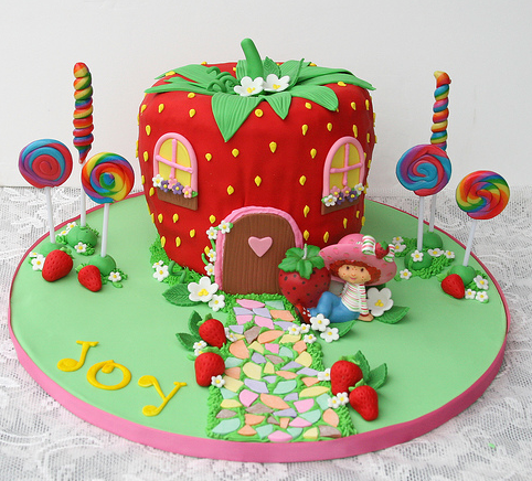 Barney Birthday Cake on Strawberry Shortcake Cake Designs   Strawberry Shortcake Birthday Cake