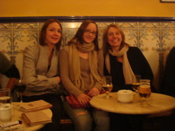 the girls at La Solea