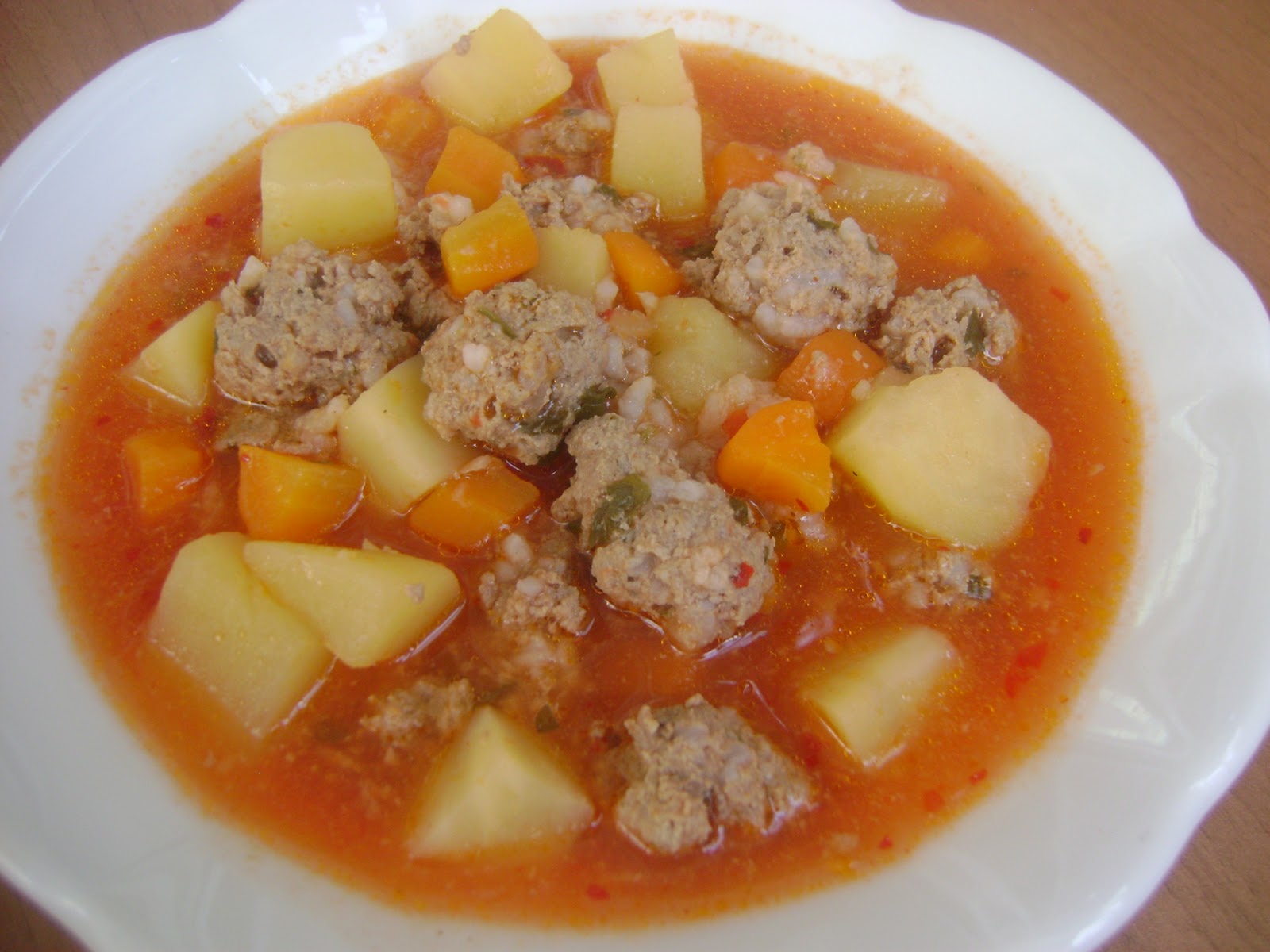 ÇOK NEFİS TATLAR SULU KÖFTE