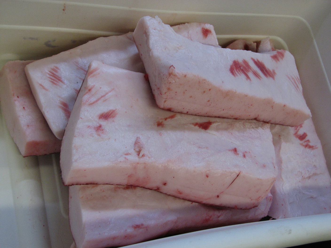 Wooly Pigs Swiss Meat and Sausage Company Extreme Lardtype Pig Experts